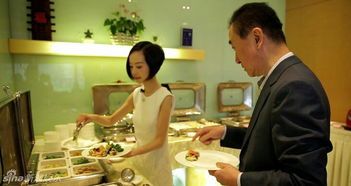 王健林的财富密码：从卖电梯到活成一门好生意 